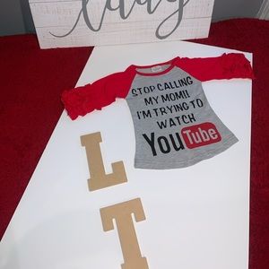 Ruffled sleeve Youtube tee